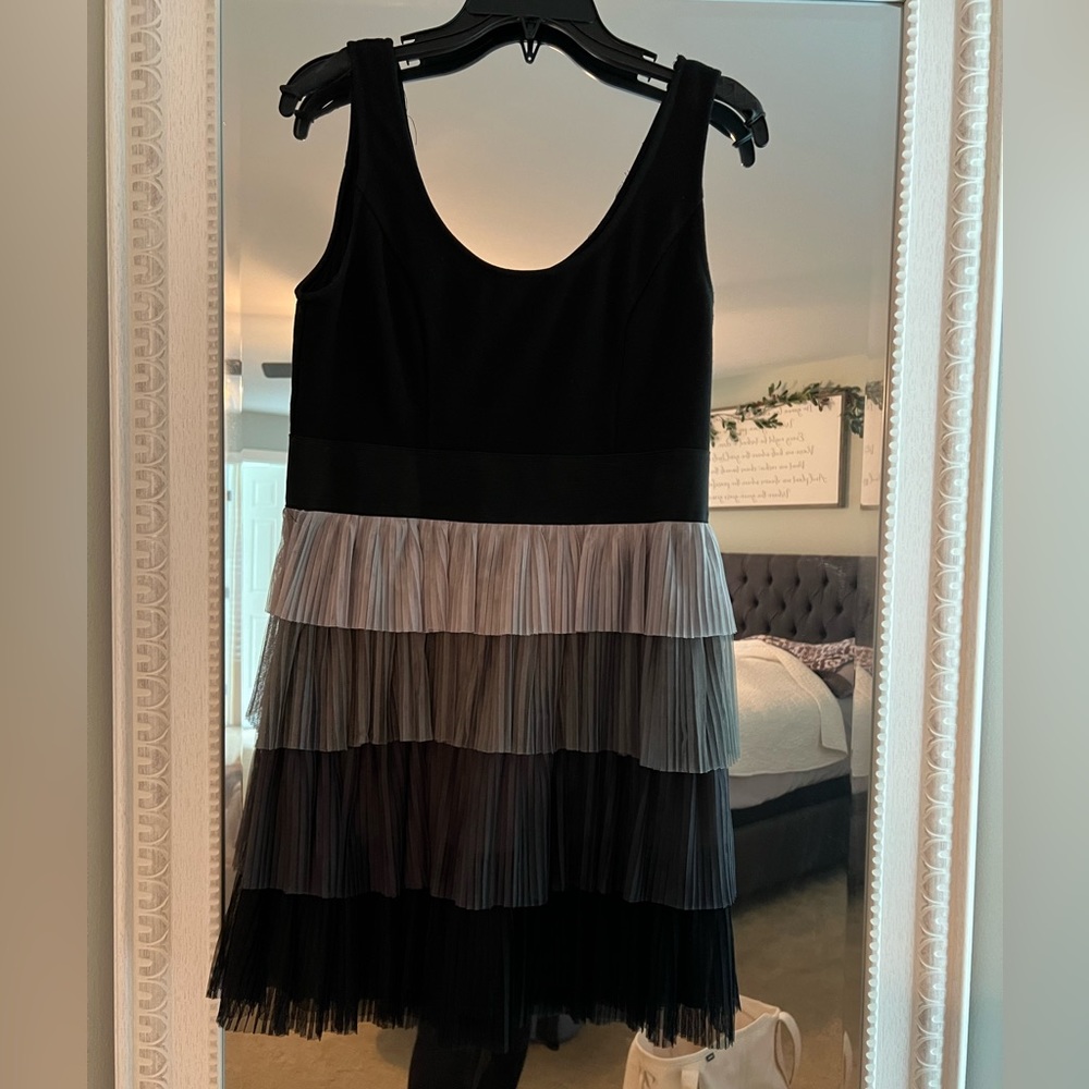 Ark&Co. size medium dress! Black and greys!